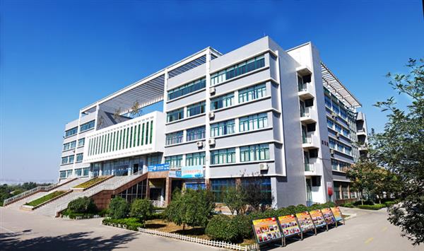  濰坊商業學校升學與就業途徑是什么？