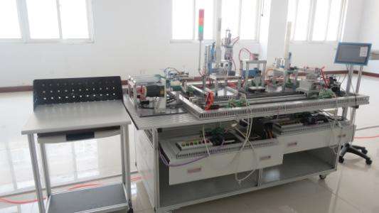 機電的未來發展模式是怎么樣的？煙臺機電學校正在講解