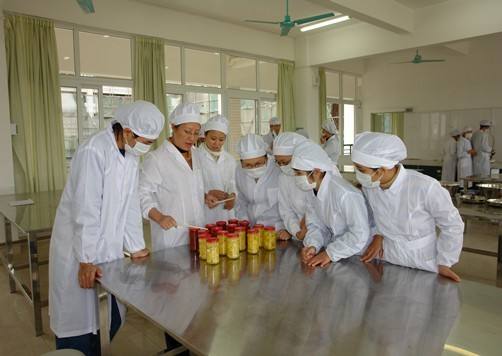 山東藍海職業學校食品加工技術專業教師水平如何？